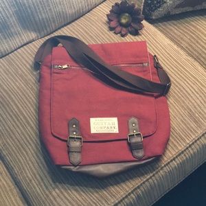 Hard rock messenger bag